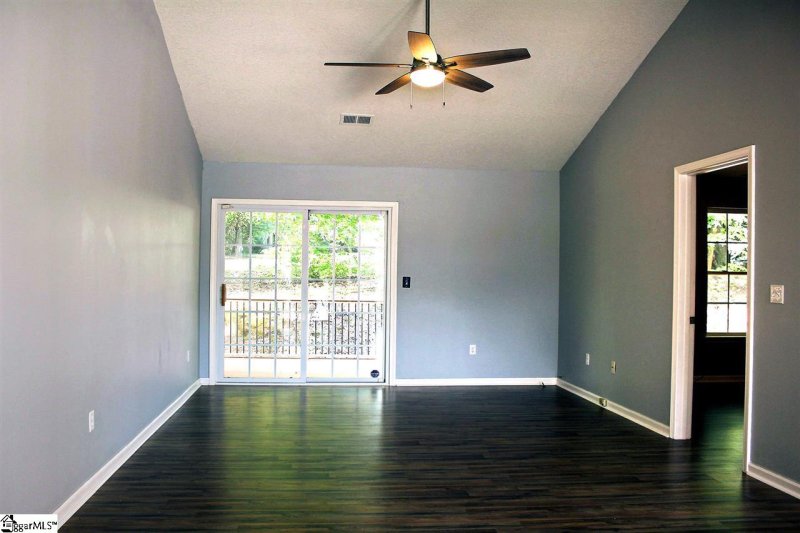 Property image 3 at 5 Wood Spring Court, Greer, SC 29651-3954