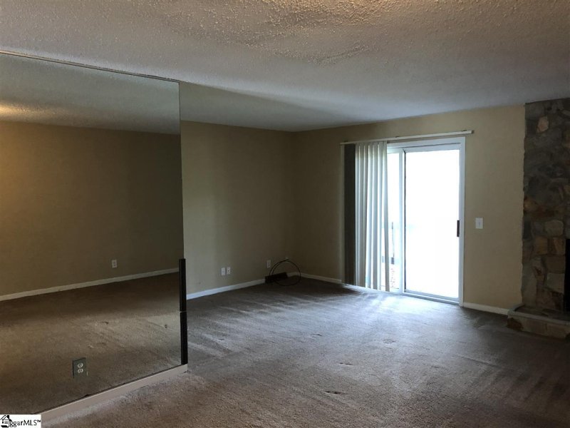 Property image 4 at 7 Creekside Way, Greenville, SC 29609