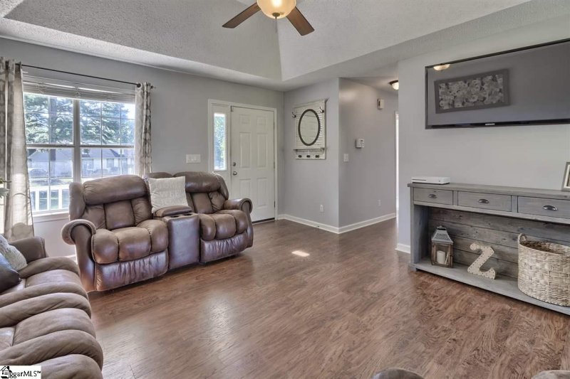 Property image 2 at 10 Jacqueline Road, Piedmont, SC 29673