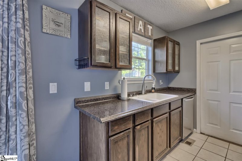 Property image 5 at 10 Jacqueline Road, Piedmont, SC 29673