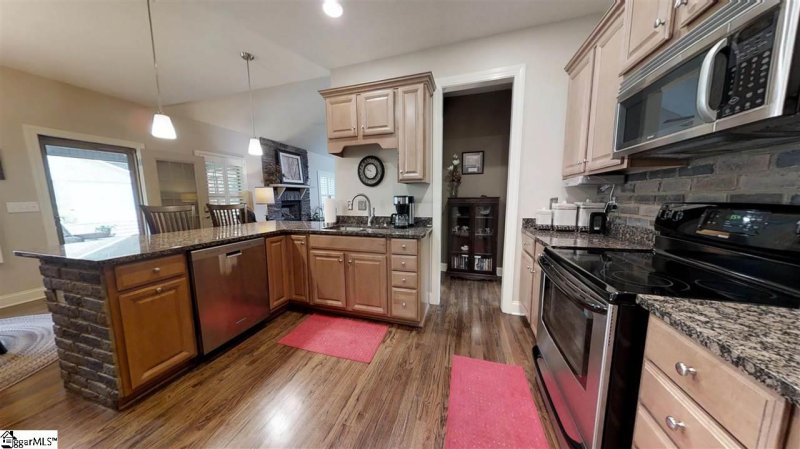 Property image 3 at 106 Quercus Run, Fountain Inn, SC 29644