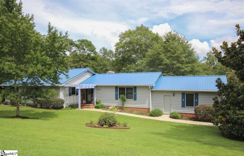 Property image 2 at 202 TAR Boulevard, Greenville, SC 29605