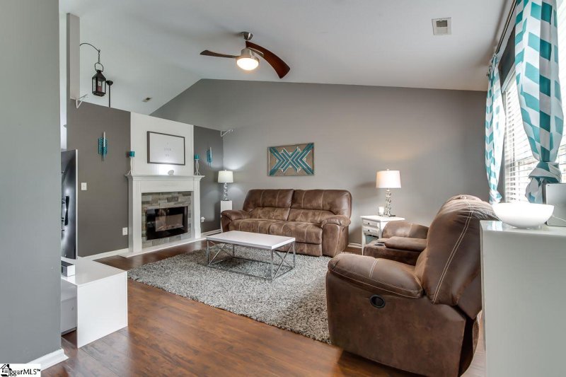 Property image 4 at 313 N D Street, Easley, SC 29640