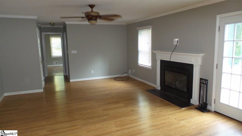 Property image 3 at 166 Chestnut Lake Drive, Inman, SC 29349