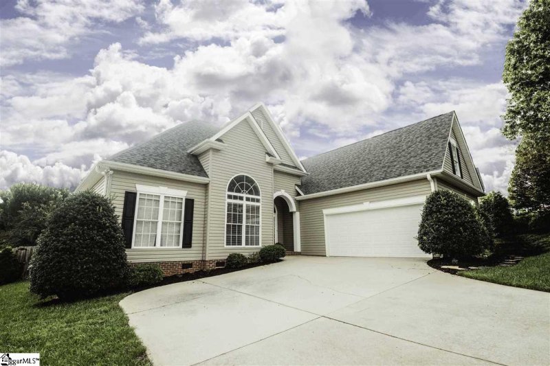 Property image 2 at 8 Glencreek Drive, Greer, SC 29650