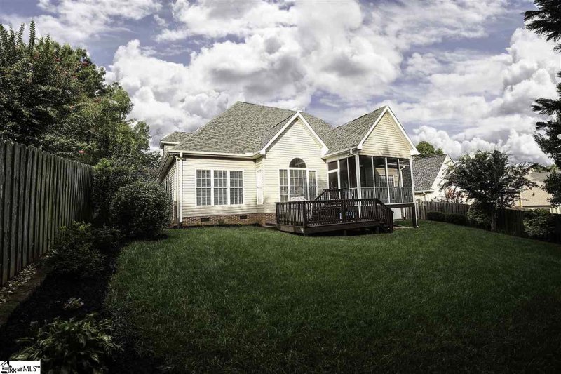 Property image 3 at 8 Glencreek Drive, Greer, SC 29650