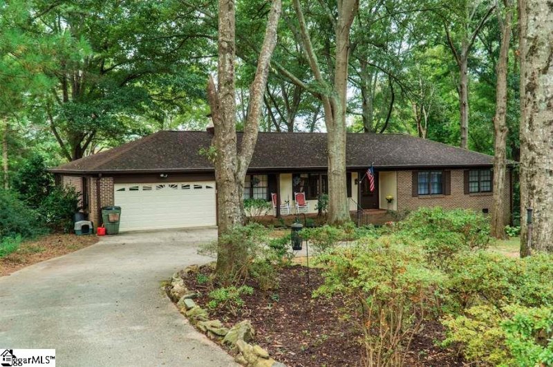 Property image 2 at 102 Lakewood Circle, Greer, SC 29651