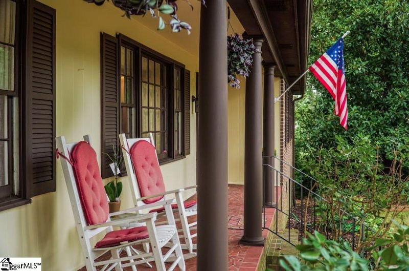 Property image 4 at 102 Lakewood Circle, Greer, SC 29651