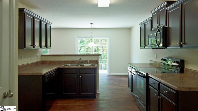 Property image 4 at 402 Cadendale Place, Piedmont, SC 29673