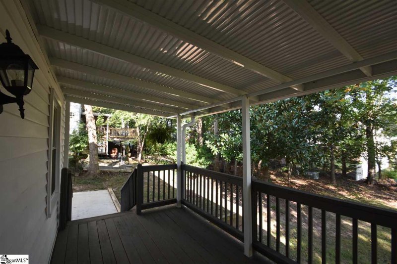 Property image 2 at 117 Village Court, Greer, SC 29651