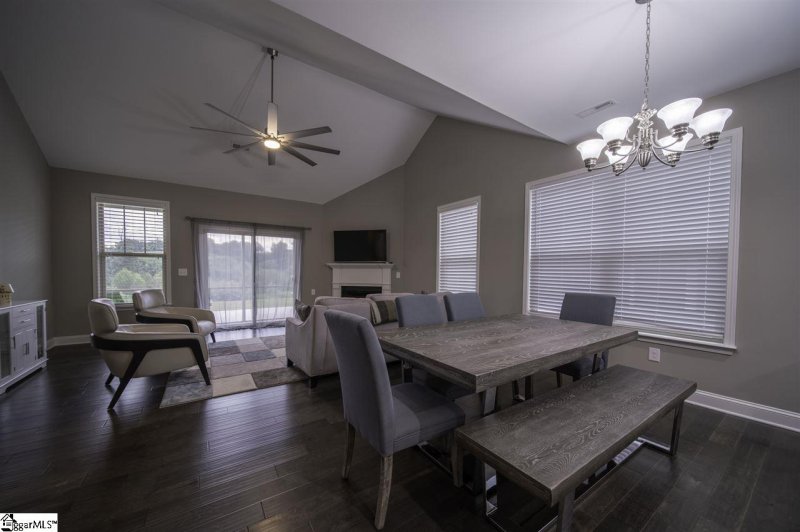 Property image 5 at 105 Creekland Way, Taylors, SC 29687