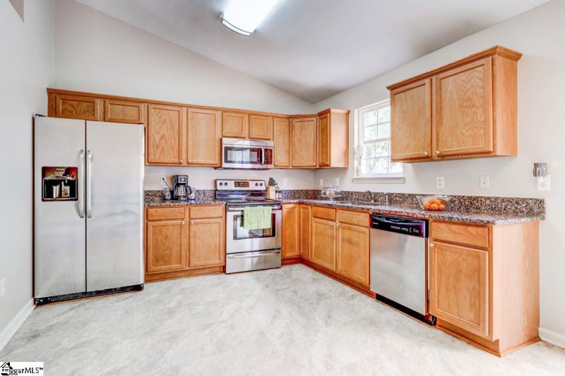 Property image 3 at 26 SPRING FELLOW Lane, Taylors, SC 29687