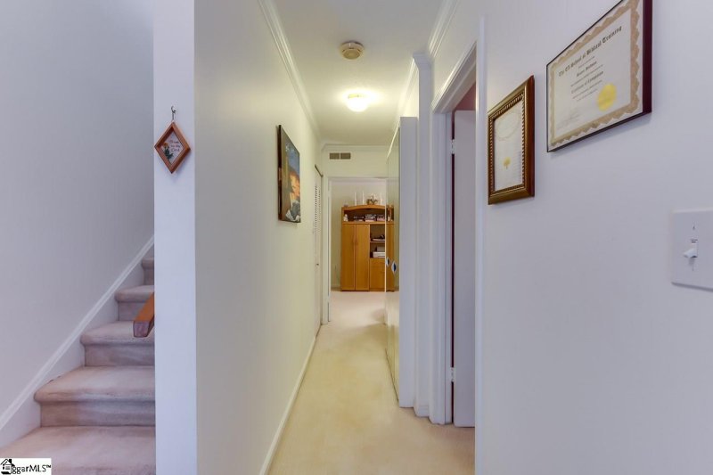 Property image 3 at 105 Genoa Court, Greenville, SC 29611