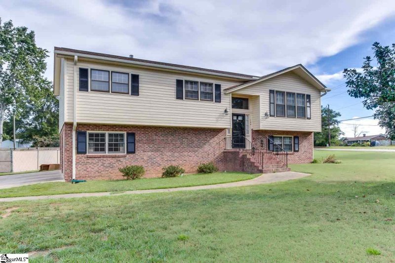 100 Whitestone Avenue