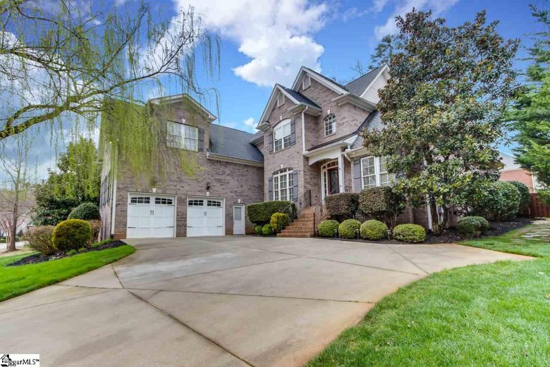 Property image 2 at 512 Foxcroft Road, Greenville, SC 29615