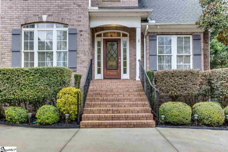 Property image 3 at 512 Foxcroft Road, Greenville, SC 29615