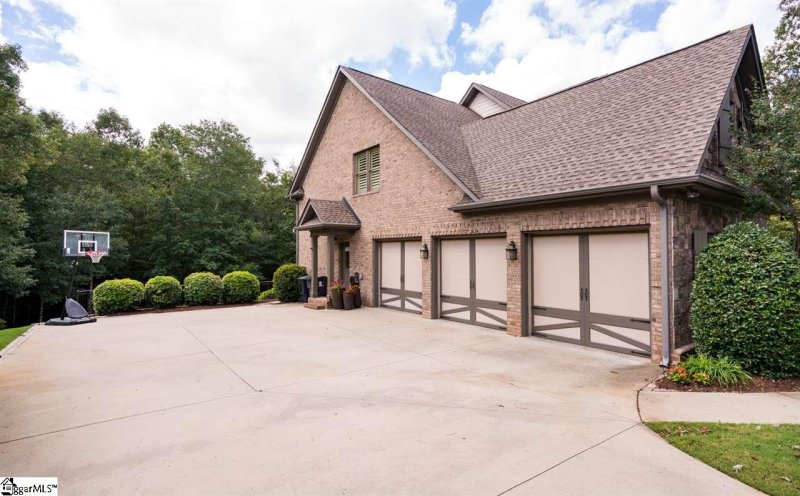 Property image 3 at 19 Still Creek Court, Greer, SC 29651