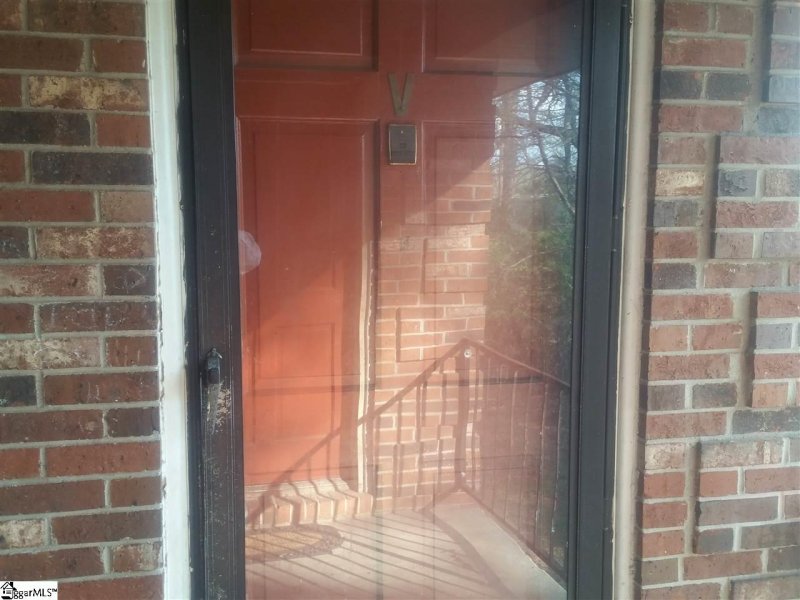 6526 White Horse Road