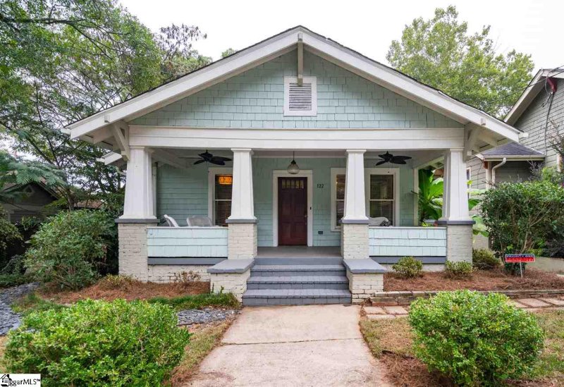 122 Ebaugh Avenue