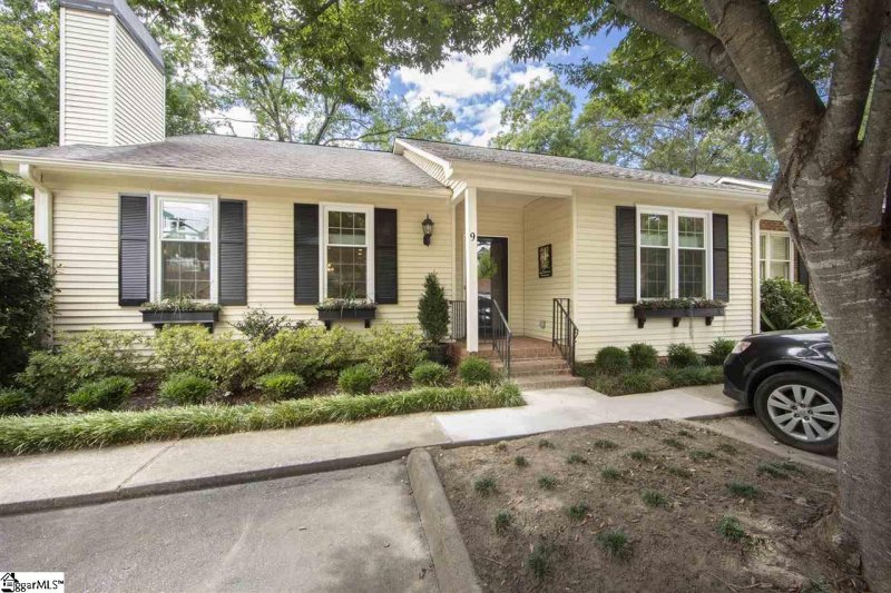 Property image 2 at 300 E Broad Street, Greenville, SC 29601