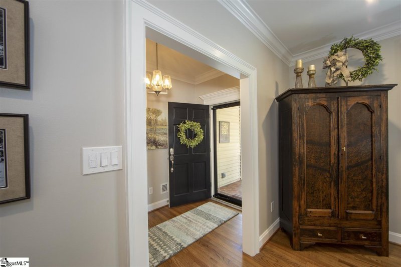 Property image 3 at 300 E Broad Street, Greenville, SC 29601