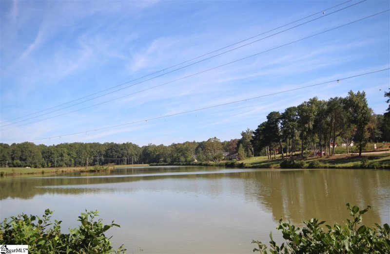 Property image 2 at 118 Oak Grove Lake Road, Greenville, SC 29615