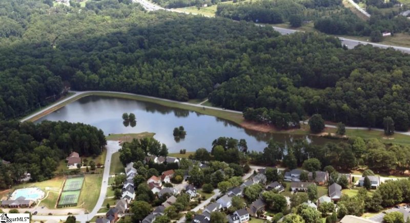 Property image 3 at 118 Oak Grove Lake Road, Greenville, SC 29615