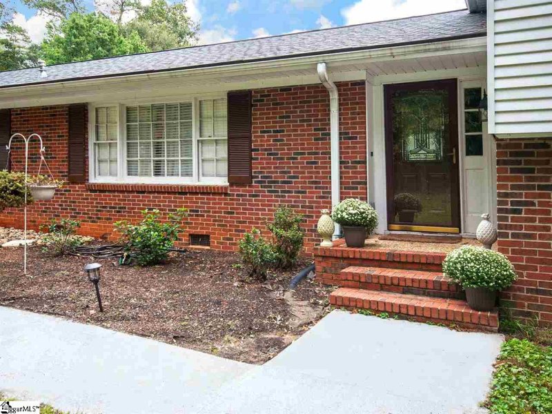 Property image 4 at 1 Edwards Mill Court, Taylors, SC 29687