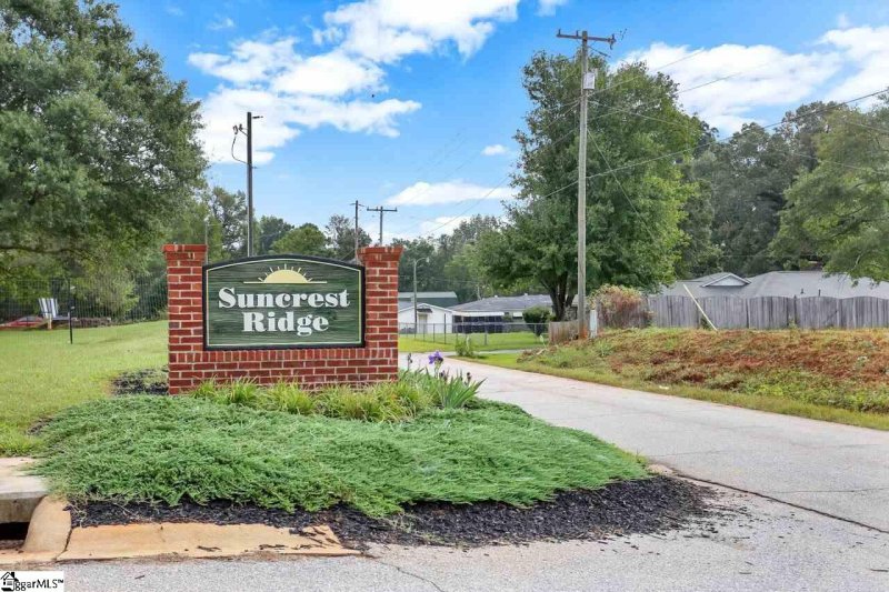 Property image 2 at 140 Cosmos Lane, Greer, SC 29651