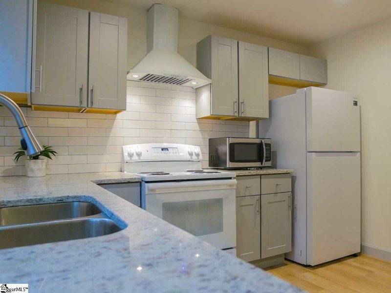 Property image 5 at 69 Pine Creek Extension, Greenville, SC 29605