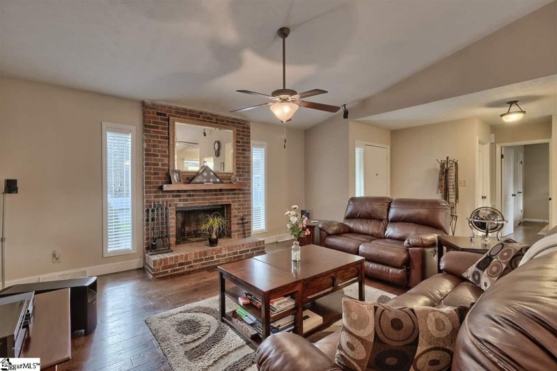 Property image 4 at 7 Stonehenge Court, Taylors, SC 29687