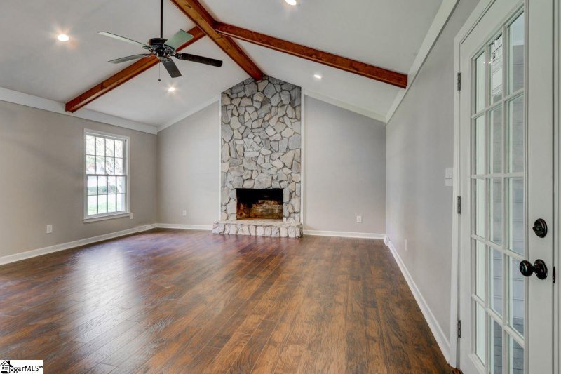 Property image 2 at 3 BUCKINGHAM Way, Taylors, SC 29687-3939