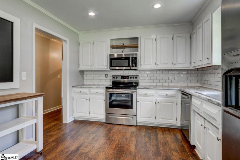 Property image 3 at 3 BUCKINGHAM Way, Taylors, SC 29687-3939