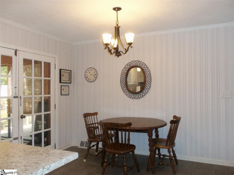 Property image 5 at 6 Midway Road, Greenville, SC 29605