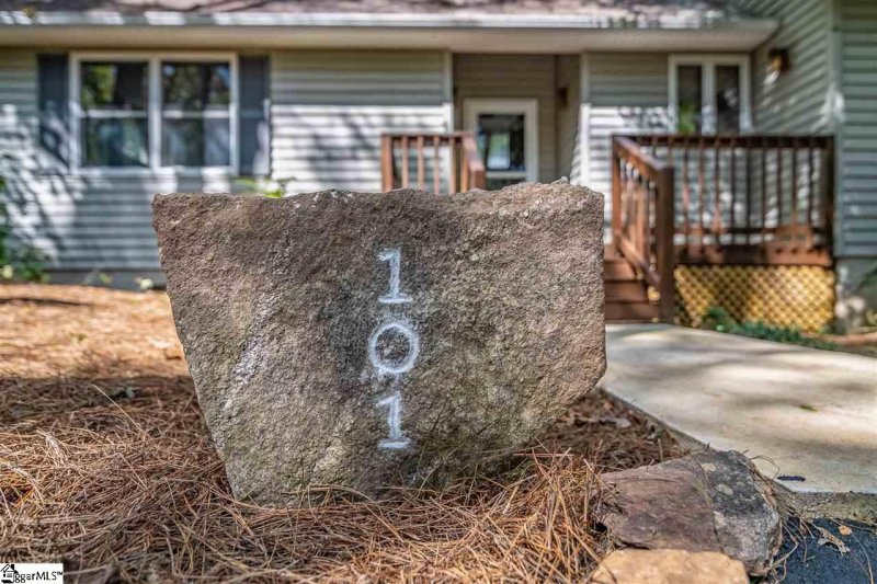 Property image 2 at 101 Waucondo Trail, Pickens, SC 29671