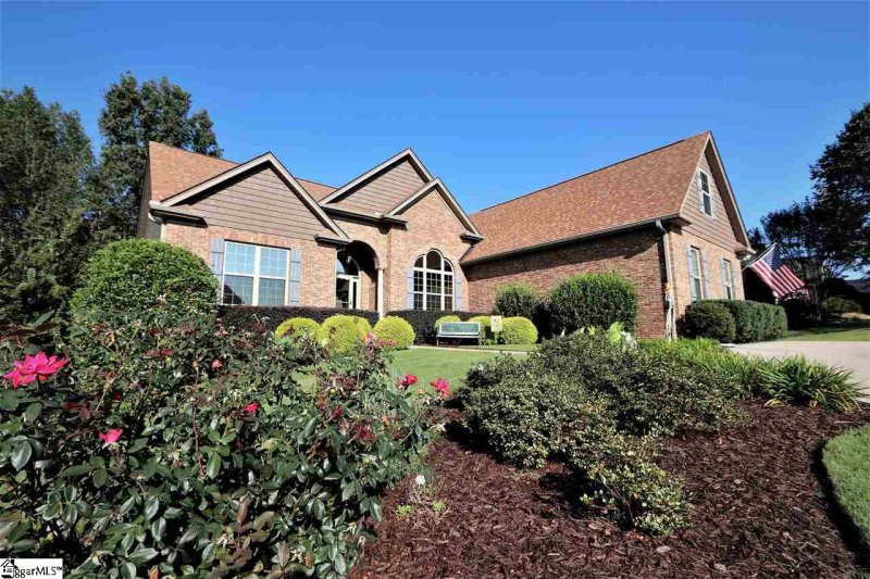 Property image 2 at 140 Fox Farm Way, Greer, SC 29651-2113