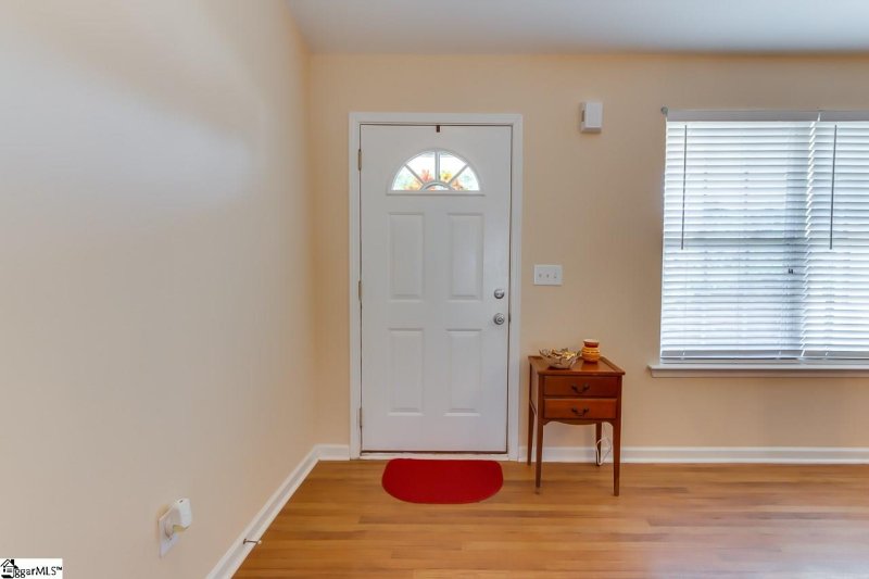 Property image 3 at 4 Cardona Court, Greenville, SC 29611