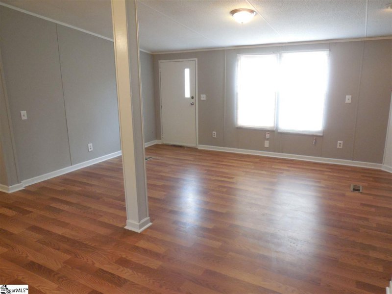 Property image 2 at 109 Jyniece Court, Easley, SC 29640