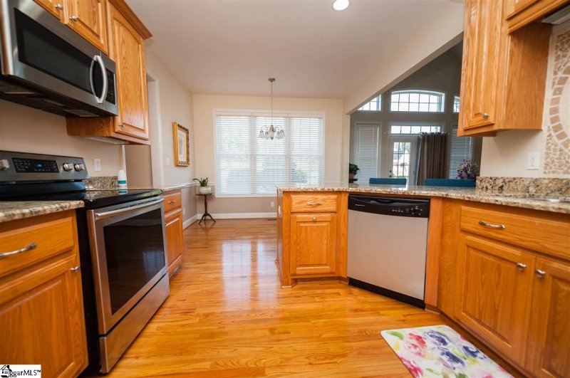 Property image 4 at 450 Waterford Point Drive, Boiling Springs, SC 29316