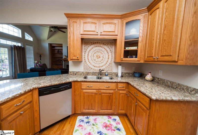 Property image 5 at 450 Waterford Point Drive, Boiling Springs, SC 29316