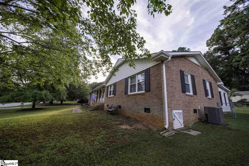 Property image 3 at 644 Stafford Avenue, Spartanburg, SC 29302