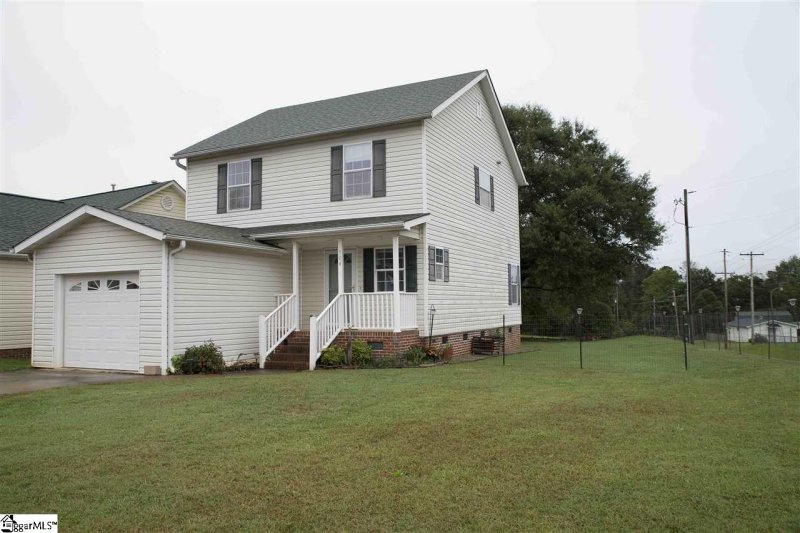 Property image 2 at 104 Cosmos Lane, Greer, SC 29651