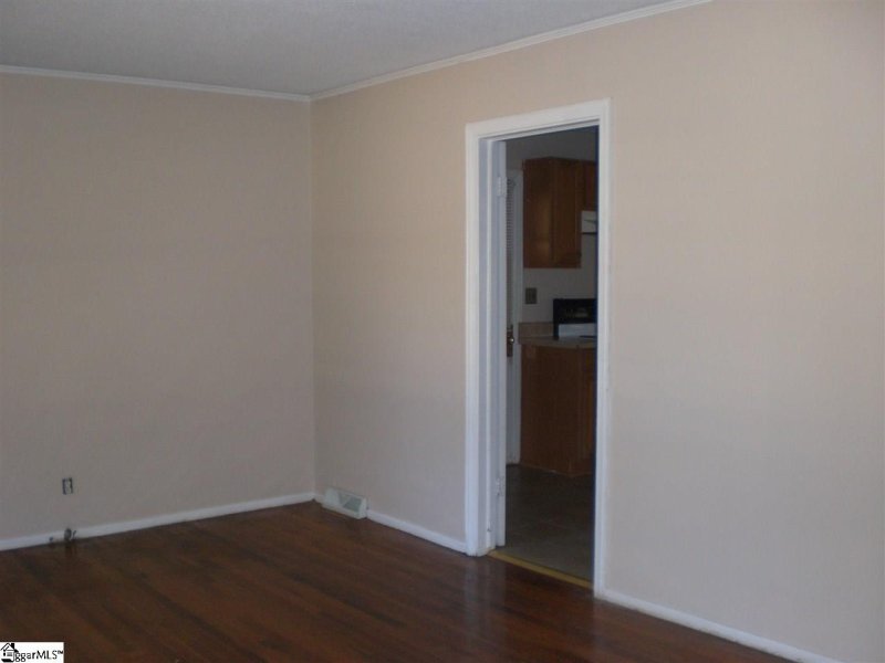 Property image 3 at 130 Forestdale Drive, Taylors, SC 29687