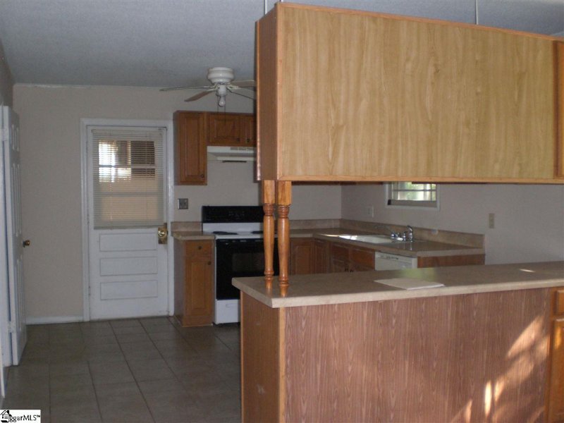Property image 4 at 130 Forestdale Drive, Taylors, SC 29687