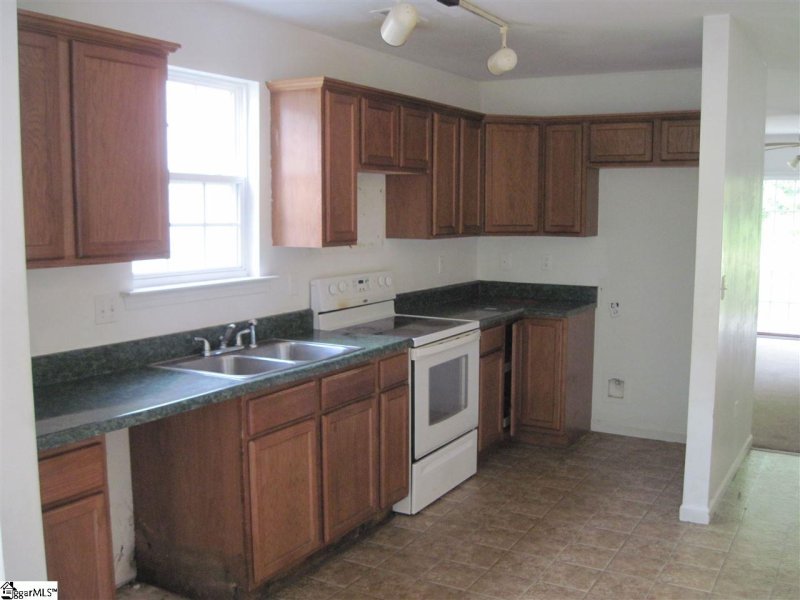 Property image 5 at 65 Birdsong Lane, Taylors, SC 29687