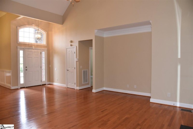 Property image 3 at 16 Ruby Lake Lane, Simpsonville, SC 29681