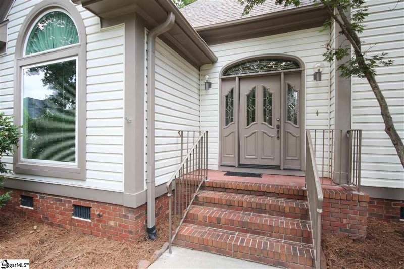 Property image 3 at 4 PERIWINKLE Court, Greenville, SC 29615