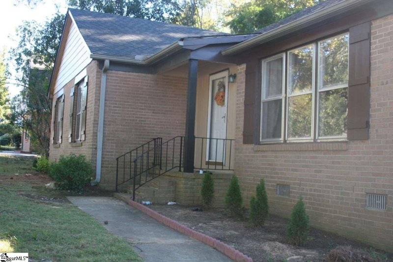 Property image 3 at 213 Singing woods Lane, Spartanburg, SC 29301