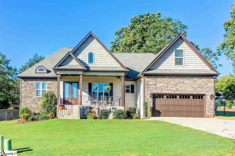 402 Rebel Ridge Road