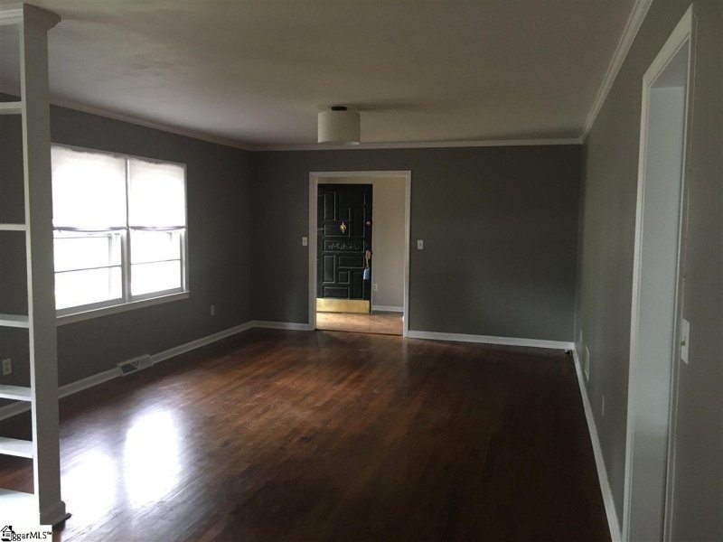 Property image 3 at 2 Sherbrook Lane, Taylors, SC 29687